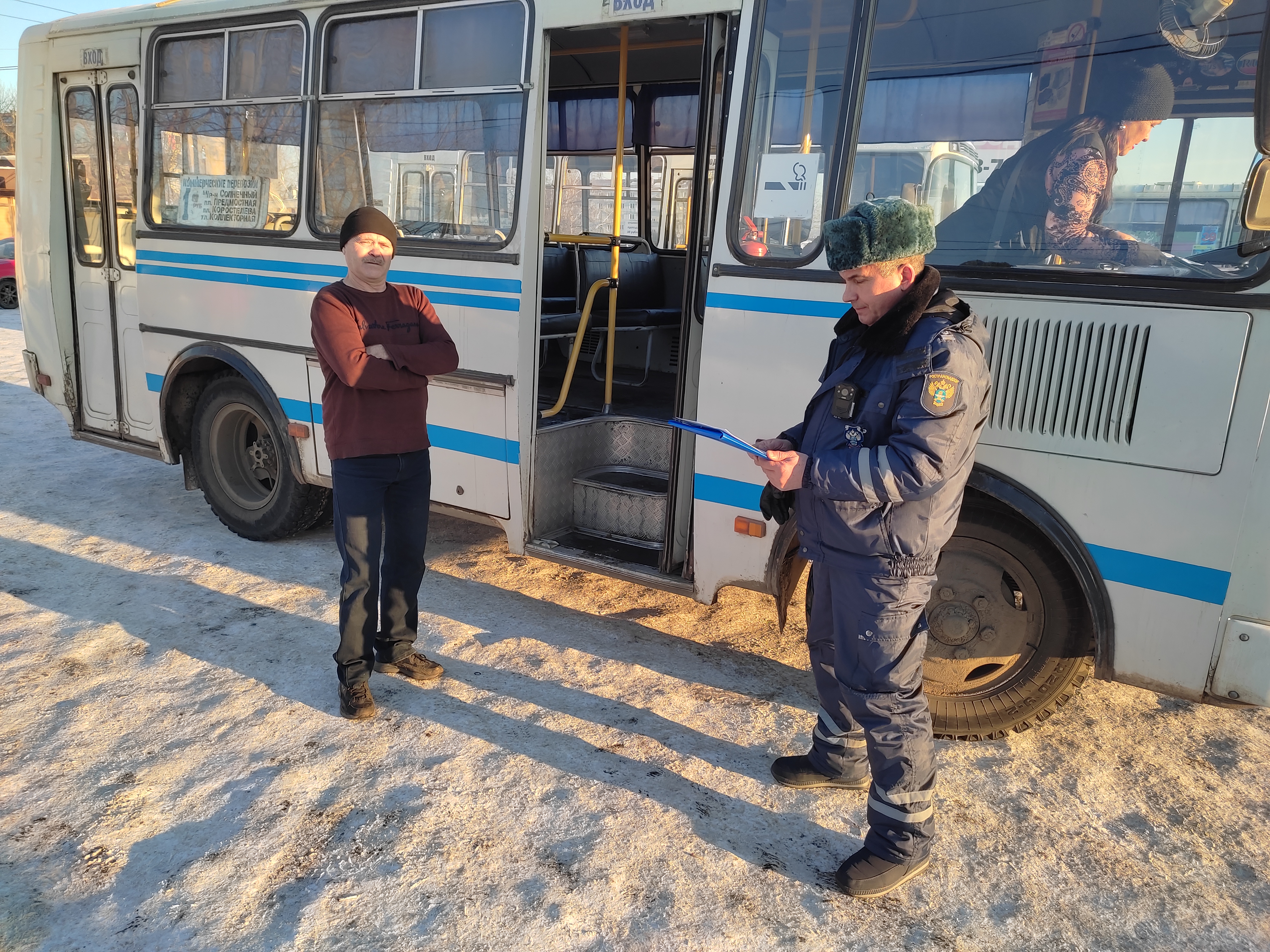 Курение в общественном транспорте: Правила и последствия